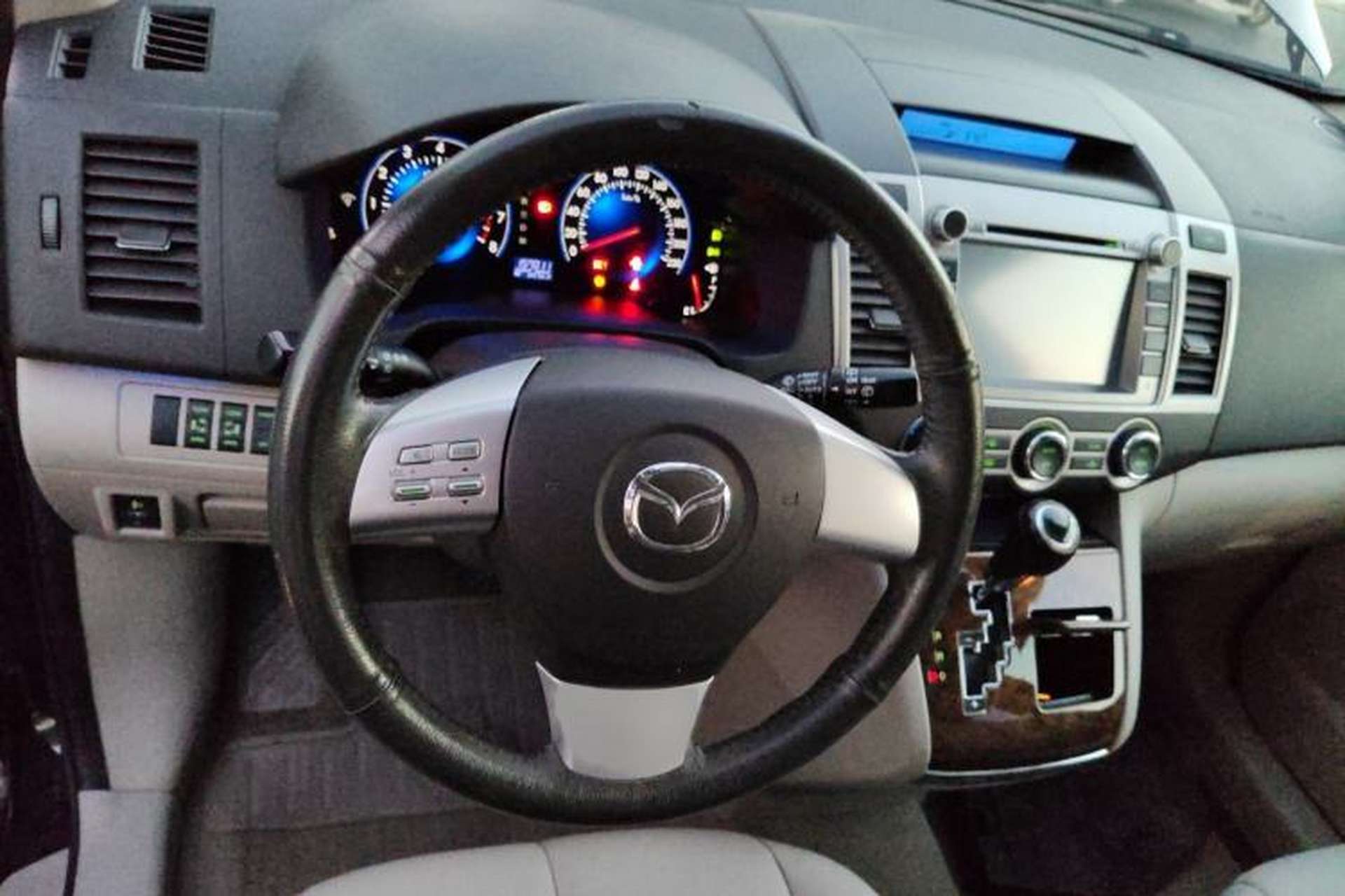 Used Mazda 8 2013 2.5L Ultimate Edition Steering Wheel