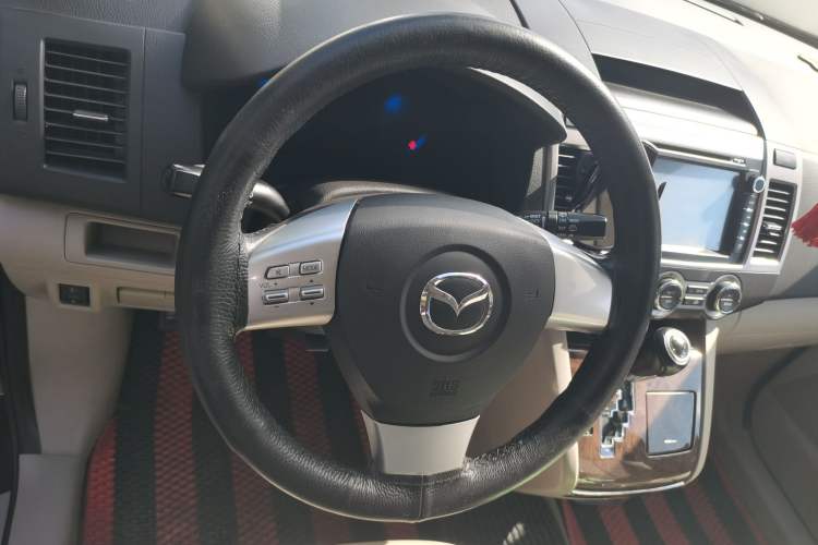 Used Mazda 8 2013 2.5L Deluxe Edition Steering Wheel