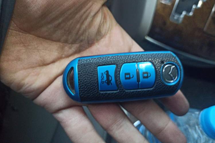 Used Mazda 8 2013 2.5L Deluxe Edition Vehicle Key