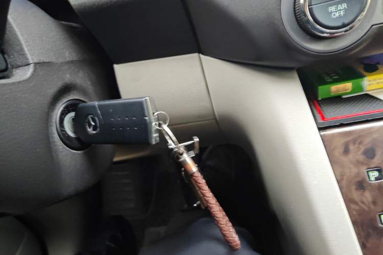 Used Mazda 8 2013 2.5L Deluxe Edition Vehicle Key