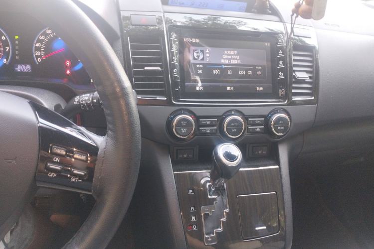 Used Mazda 8 2015 2.5L Flagship Edition Audio And AC Panel