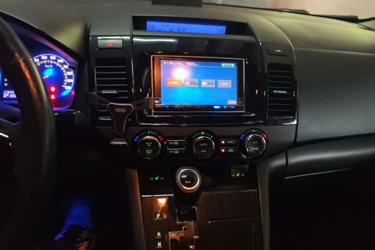Used Mazda 8 2015 2.5L Flagship Edition Audio And AC Panel