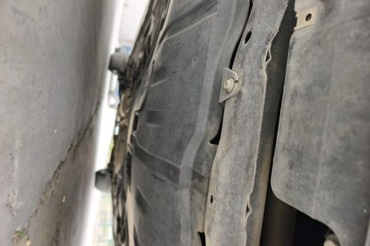 Used Mazda 8 2015 2.5L Ultimate Edition Chassis Front