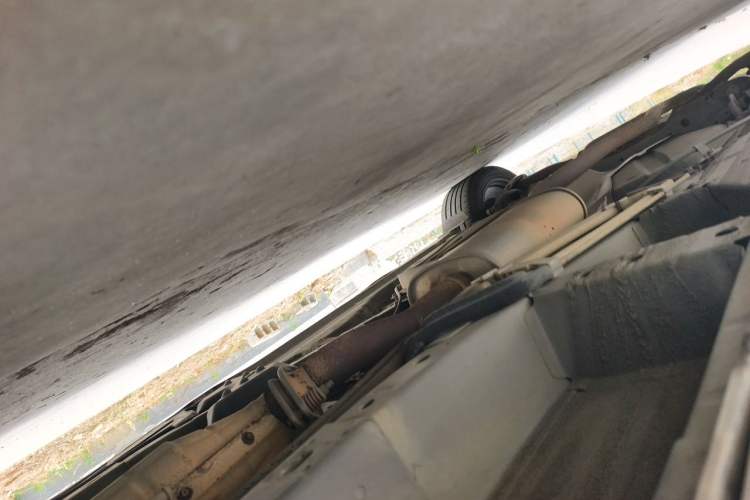 Used Mazda 8 2015 2.5L Ultimate Edition Chassis Front Right