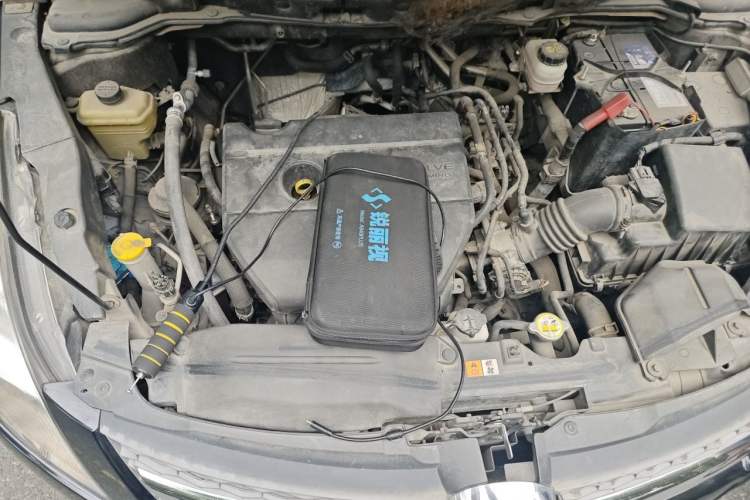 Used Mazda 8 2015 2.5L Flagship Edition Engine Bay