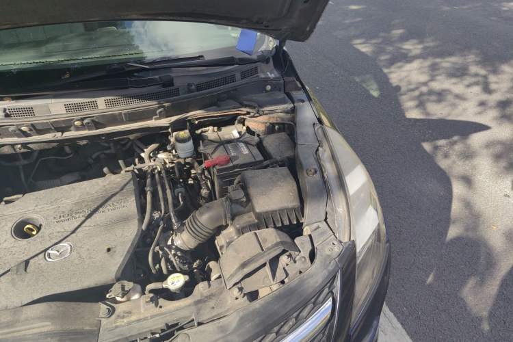 Used Mazda 8 2015 2.5L Ultimate Edition Engine Bay Left