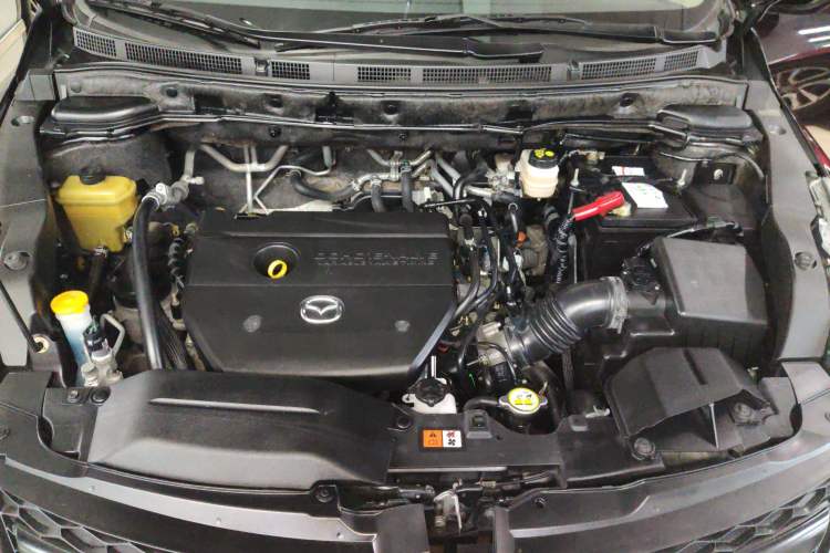 Used Mazda 8 2015 2.5L Elite Edition Engine Bay