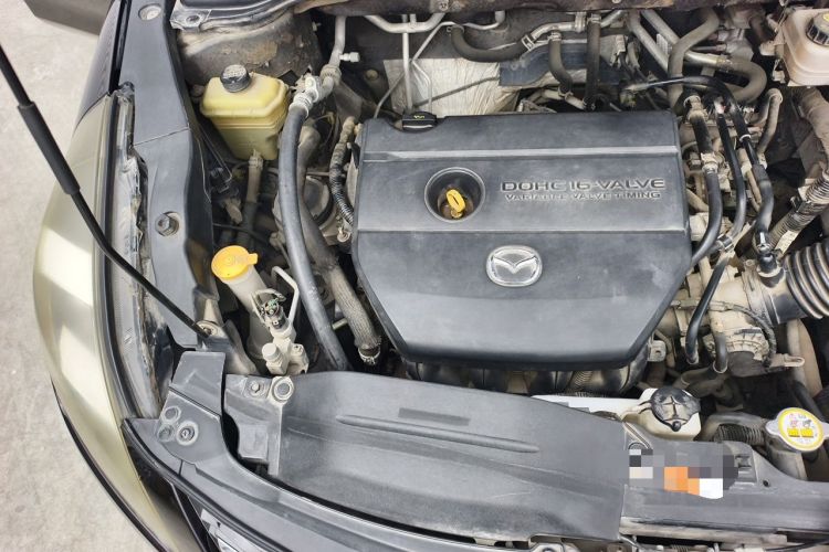 Used Mazda 8 2015 2.5L Ultimate Edition Engine Bay Right