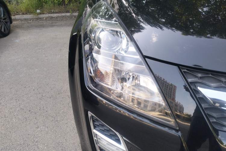 Used Mazda 8 2015 2.5L Flagship Edition Exterior 2