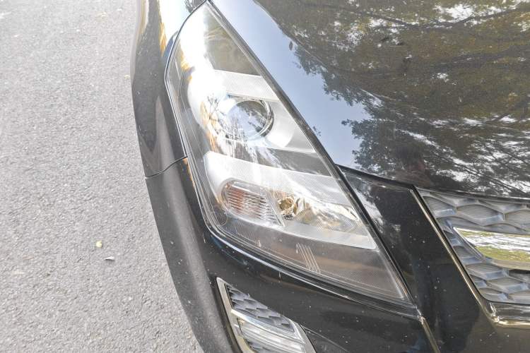Used Mazda 8 2015 2.5L Flagship Edition Exterior 6