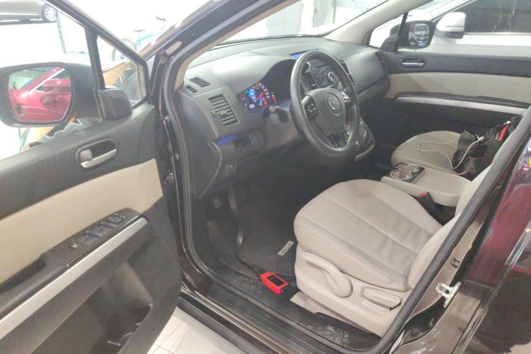 Used Mazda 8 2015 2.5L Elite Edition Interior 3