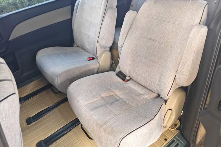 Used Mazda 8 2015 2.5L Flagship Edition Interior 4