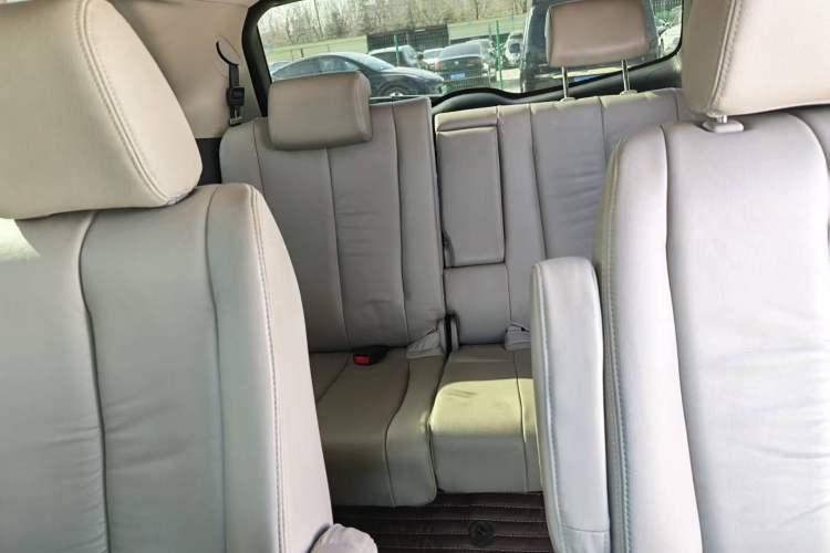 Used Mazda 8 2015 2.5L Flagship Edition Interior 7