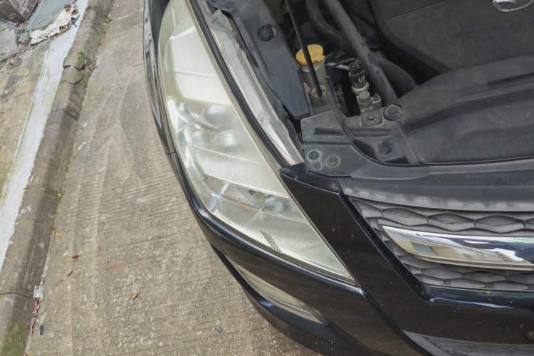 Used Mazda 8 2015 2.5L Elite Edition Right Front Headlight