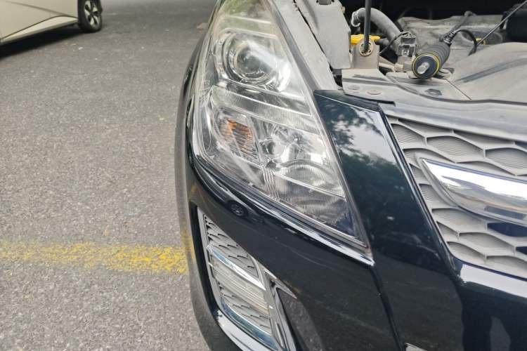 Used Mazda 8 2015 2.5L Flagship Edition Right Front Headlight