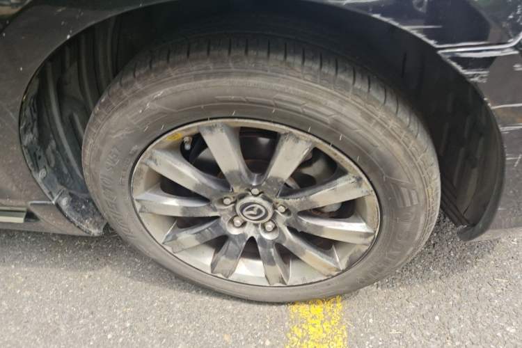 Used Mazda 8 2015 2.5L Flagship Edition Right Front Wheel Hub