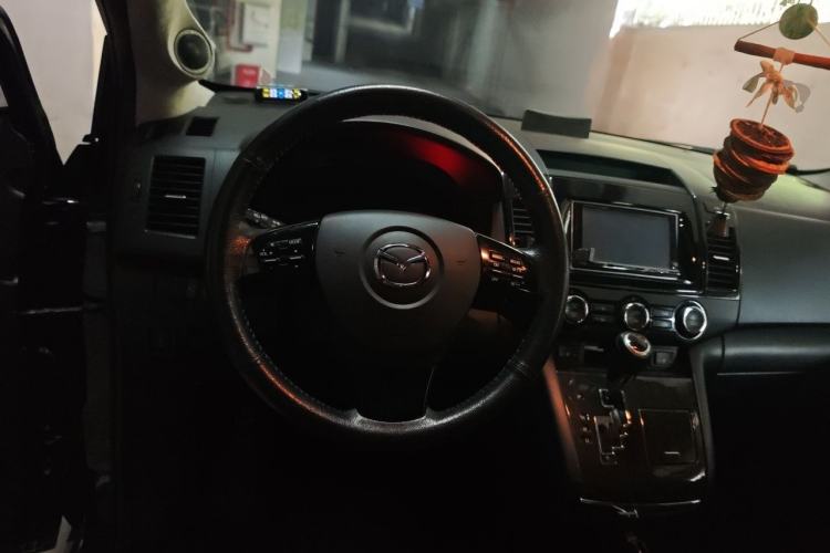 Used Mazda 8 2015 2.5L Flagship Edition Steering Wheel