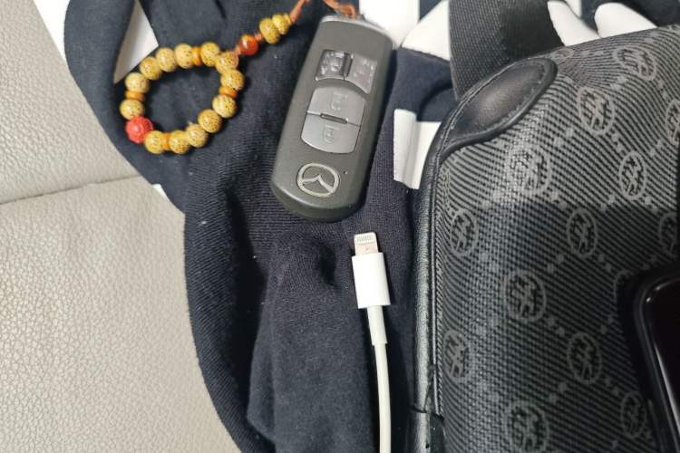 Used Mazda 8 2015 2.5L Flagship Edition Vehicle Key