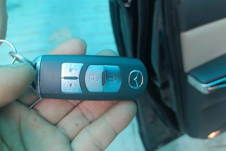 Used Mazda 8 2015 2.5L Flagship Edition Vehicle Key