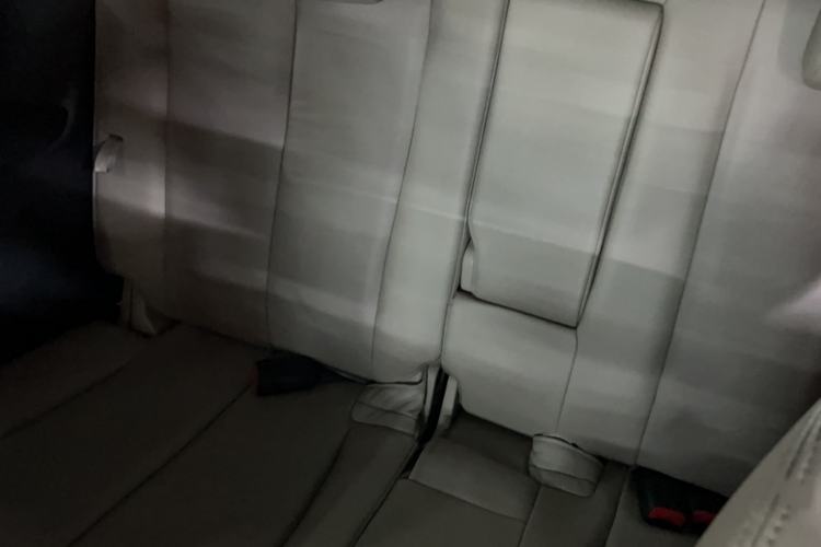 Used Mazda 8 2015 2.5L Ultimate Edition Interior 2