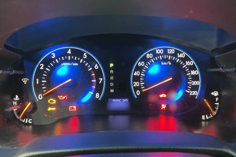 Used Mazda 8 2015 2.5L Ultimate Edition Interior 6