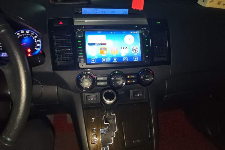Used Mazda 8 2015 2.5L Ultimate Edition Audio And AC Panel