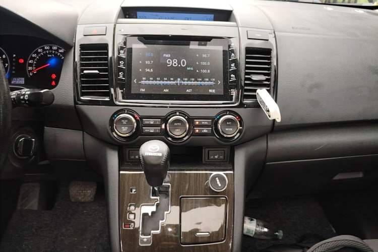 Used Mazda 8 2015 2.5L Flagship Edition Audio And AC Panel