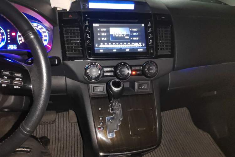 Used Mazda 8 2015 2.5L Flagship Edition Audio And AC Panel