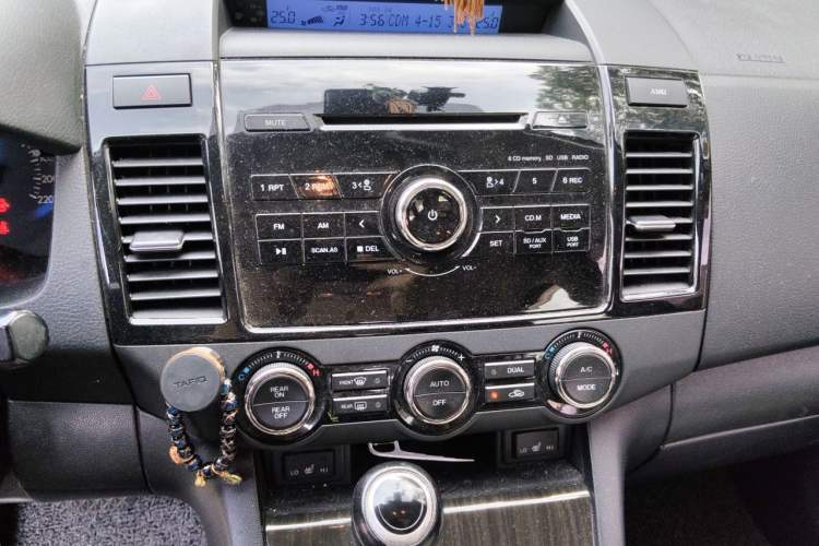Used Mazda 8 2015 2.5L Ultimate Edition Audio And AC Panel