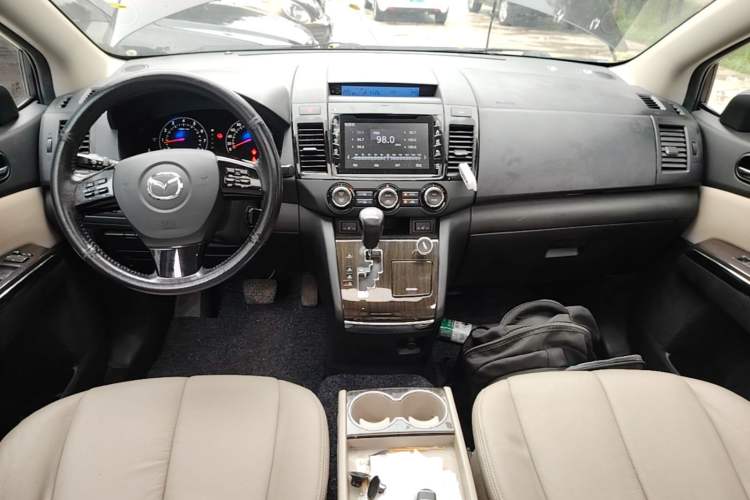 Used Mazda 8 2015 2.5L Flagship Edition Center Console