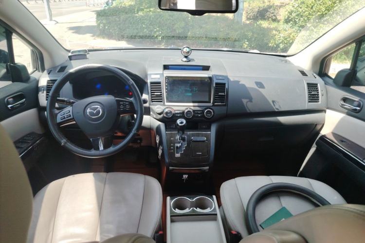 Used Mazda 8 2015 2.5L Ultimate Edition Center Console