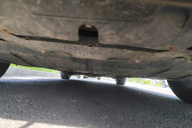Used Mazda 8 2015 2.5L Flagship Edition Chassis Front