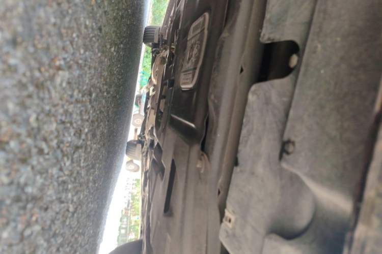 Used Mazda 8 2015 2.5L Ultimate Edition Chassis Front