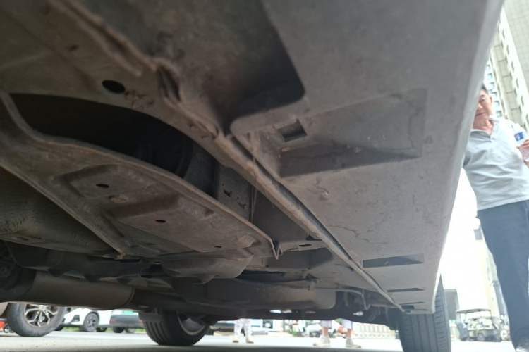 Used Mazda 8 2015 2.5L Flagship Edition Chassis Front Left