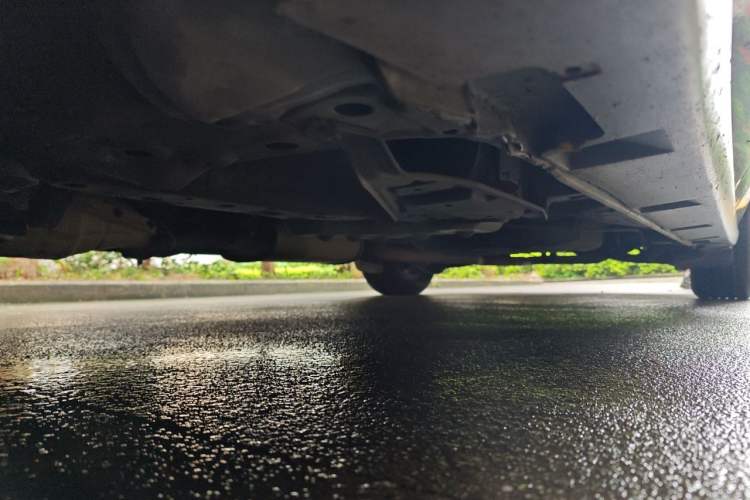 Used Mazda 8 2015 2.5L Elite Edition Chassis Front Left