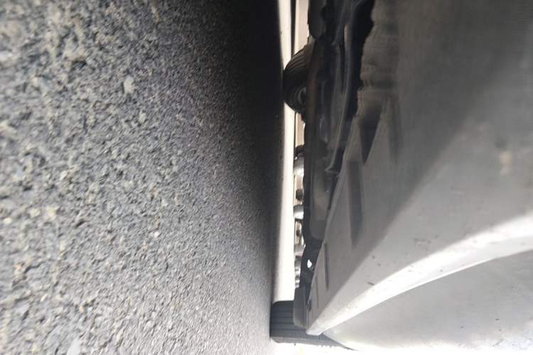 Used Mazda 8 2015 2.5L Ultimate Edition Chassis Front Left