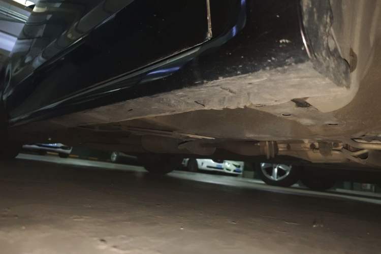 Used Mazda 8 2015 2.5L Ultimate Edition Chassis Front Right