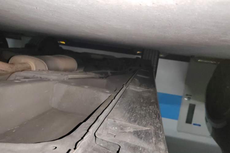 Used Mazda 8 2015 2.5L Flagship Edition Chassis Front Right