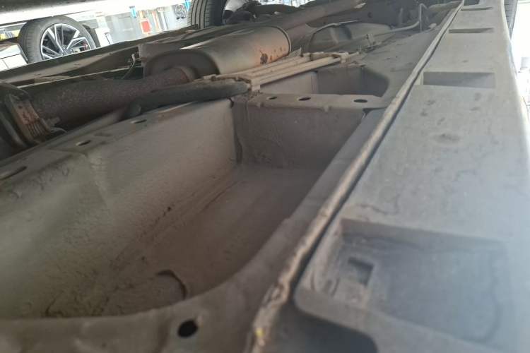 Used Mazda 8 2015 2.5L Flagship Edition Chassis Front Right