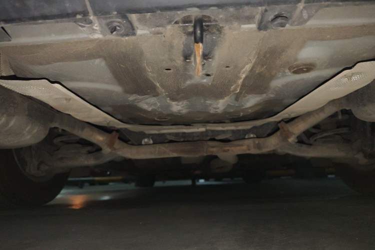 Used Mazda 8 2015 2.5L Ultimate Edition Chassis Rear