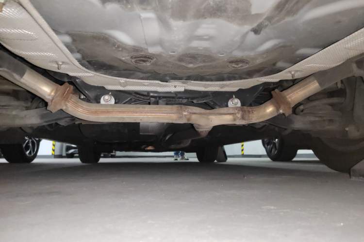 Used Mazda 8 2015 2.5L Flagship Edition Chassis Rear