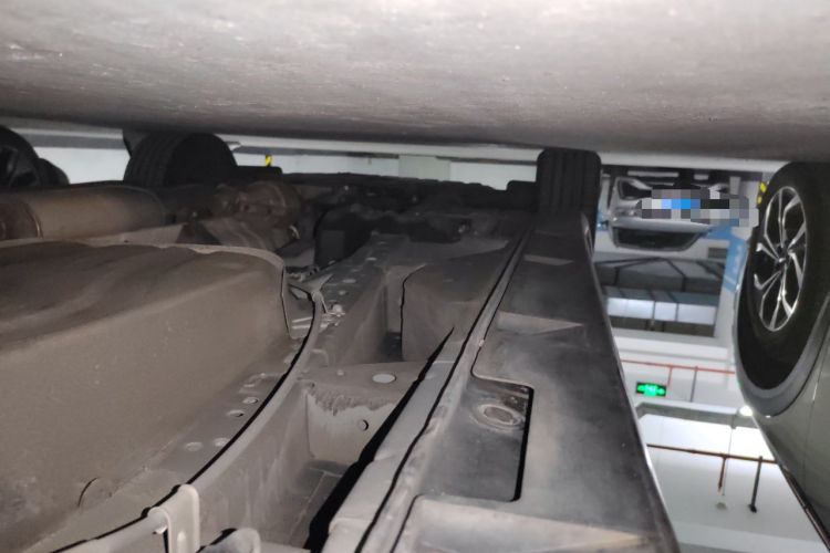 Used Mazda 8 2015 2.5L Flagship Edition Chassis Rear Left