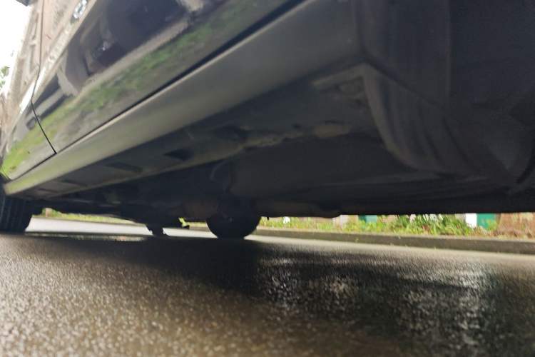Used Mazda 8 2015 2.5L Elite Edition Chassis Rear Left