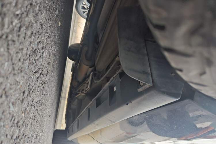 Used Mazda 8 2015 2.5L Elite Edition Chassis Rear Right