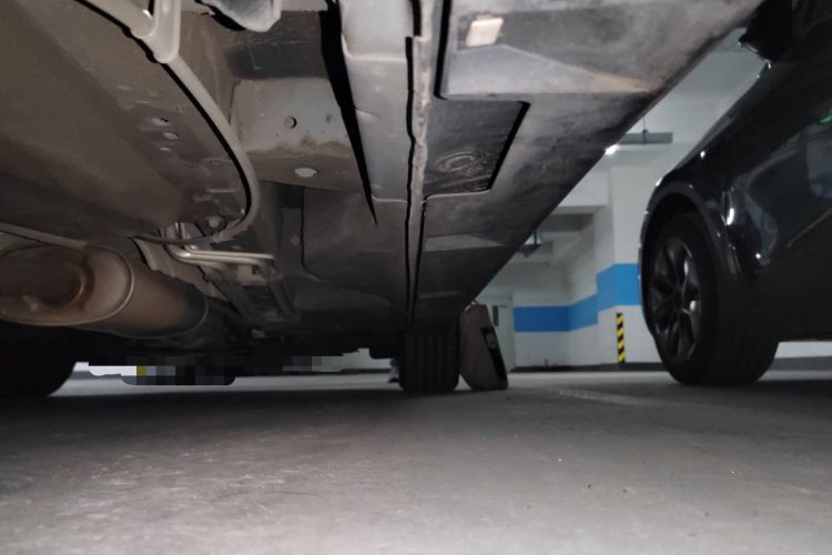 Used Mazda 8 2015 2.5L Flagship Edition Chassis Rear Right