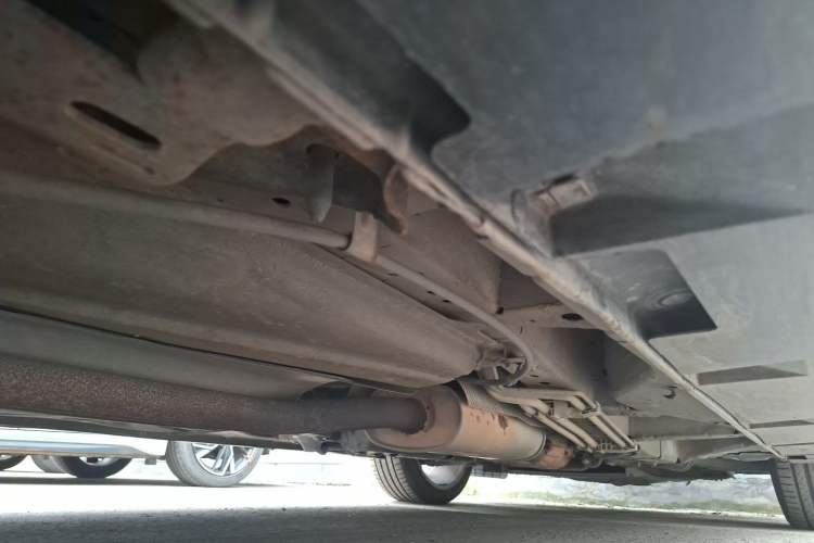 Used Mazda 8 2015 2.5L Flagship Edition Chassis Rear Right