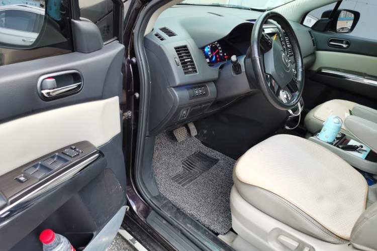 Used Mazda 8 2015 2.5L Ultimate Edition Driver Seat