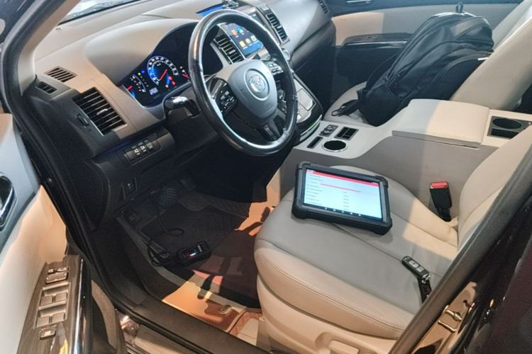 Used Mazda 8 2015 2.5L Ultimate Edition Driver Seat