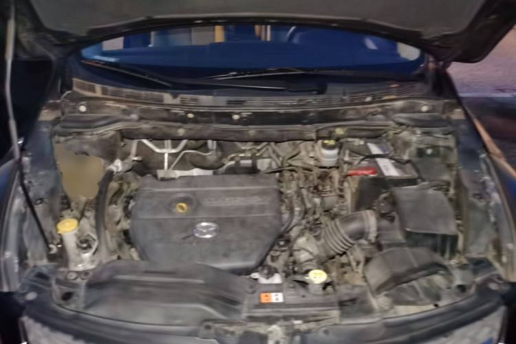 Used Mazda 8 2015 2.5L Ultimate Edition Engine Bay