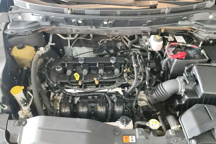 Used Mazda 8 2015 2.5L Ultimate Edition Engine Bay